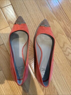Tory Burch Coral and Taupe Suede Pointed Flats with Logo Accent